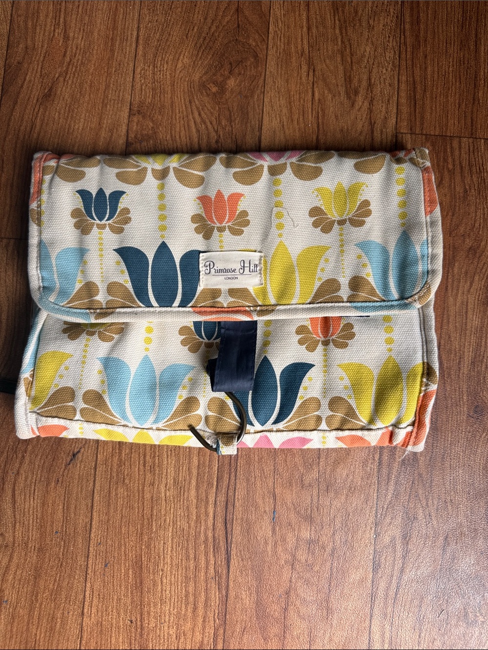 Vintage Primrose Hill cosmetics travel bag